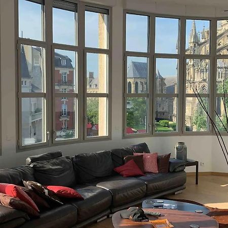 Loft Des Sacres - Vue Unique Sur La Cathedrale Daire Reims Dış mekan fotoğraf