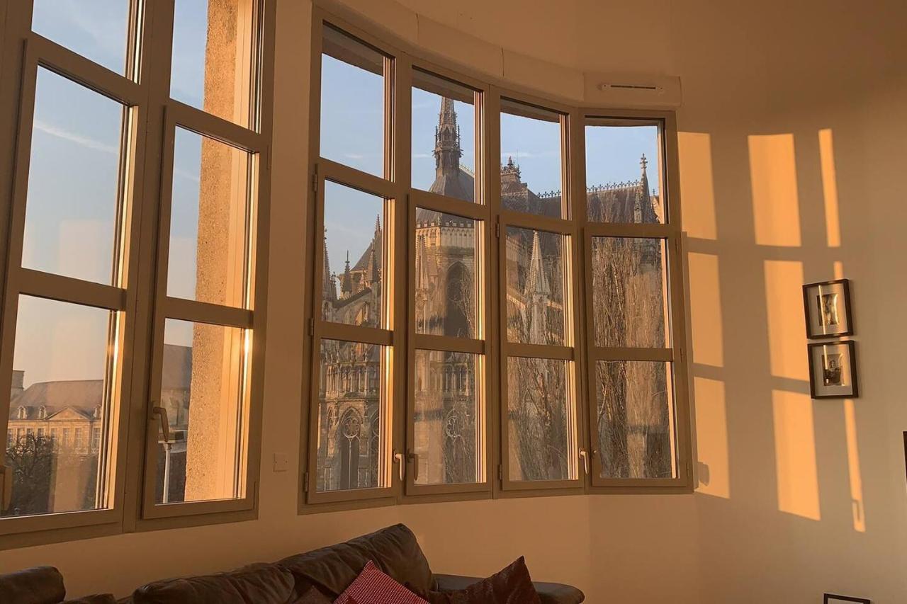 Loft Des Sacres - Vue Unique Sur La Cathedrale Daire Reims Dış mekan fotoğraf